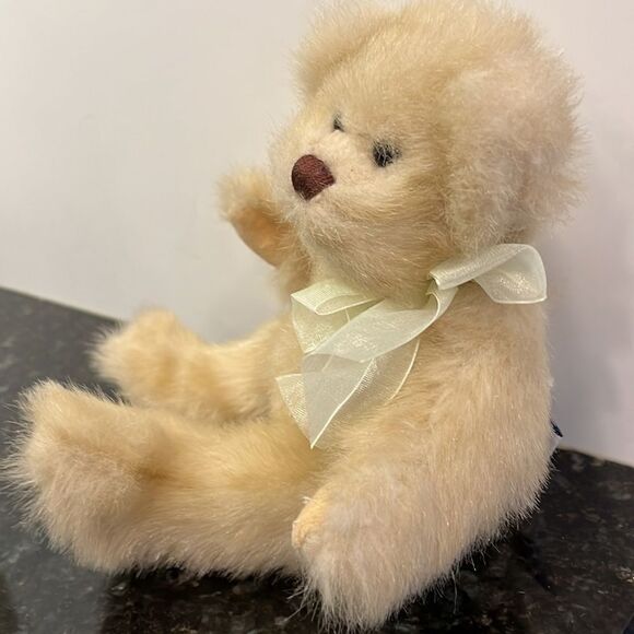 Ganz -Heritage Collection-Message Teddy Bear Tan with yellow ribbon. Size 11” - Picture 4 of 12